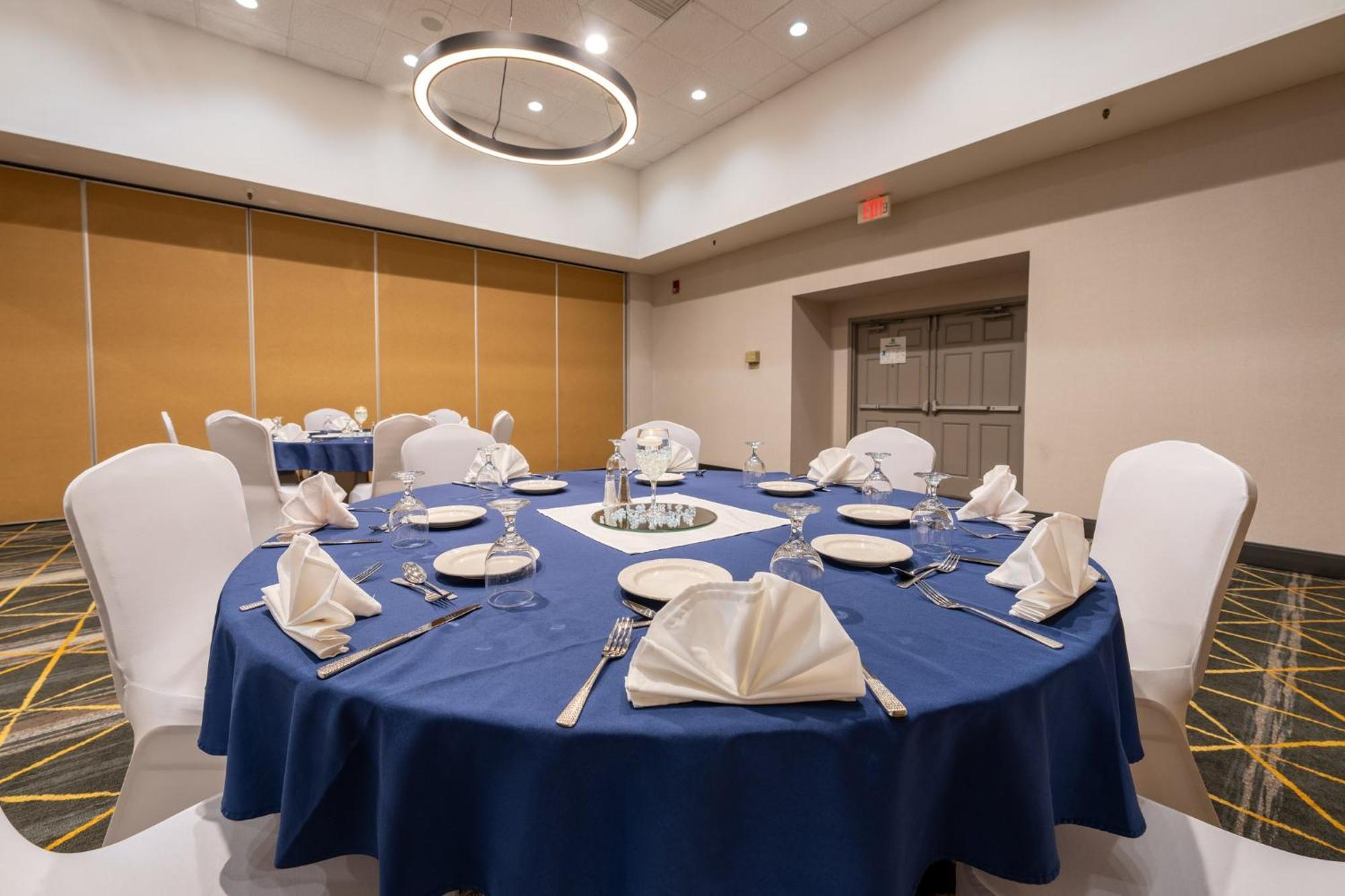 Holiday Inn Phoenix-Mesa Chandler By Ihg Exterior photo